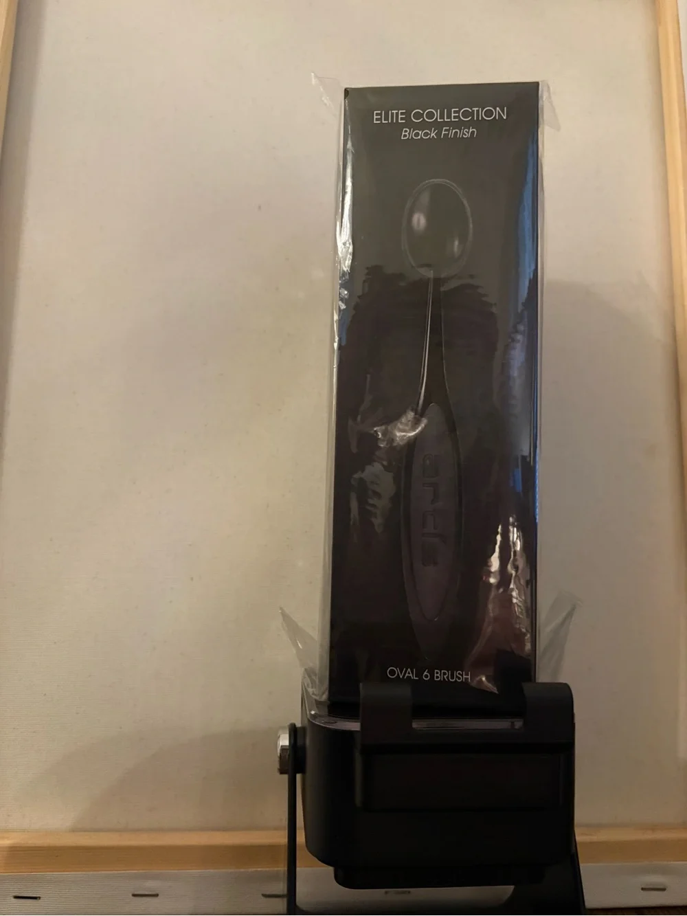 artis Elite Collection Oval 6 Makeup Brush - Black Finish